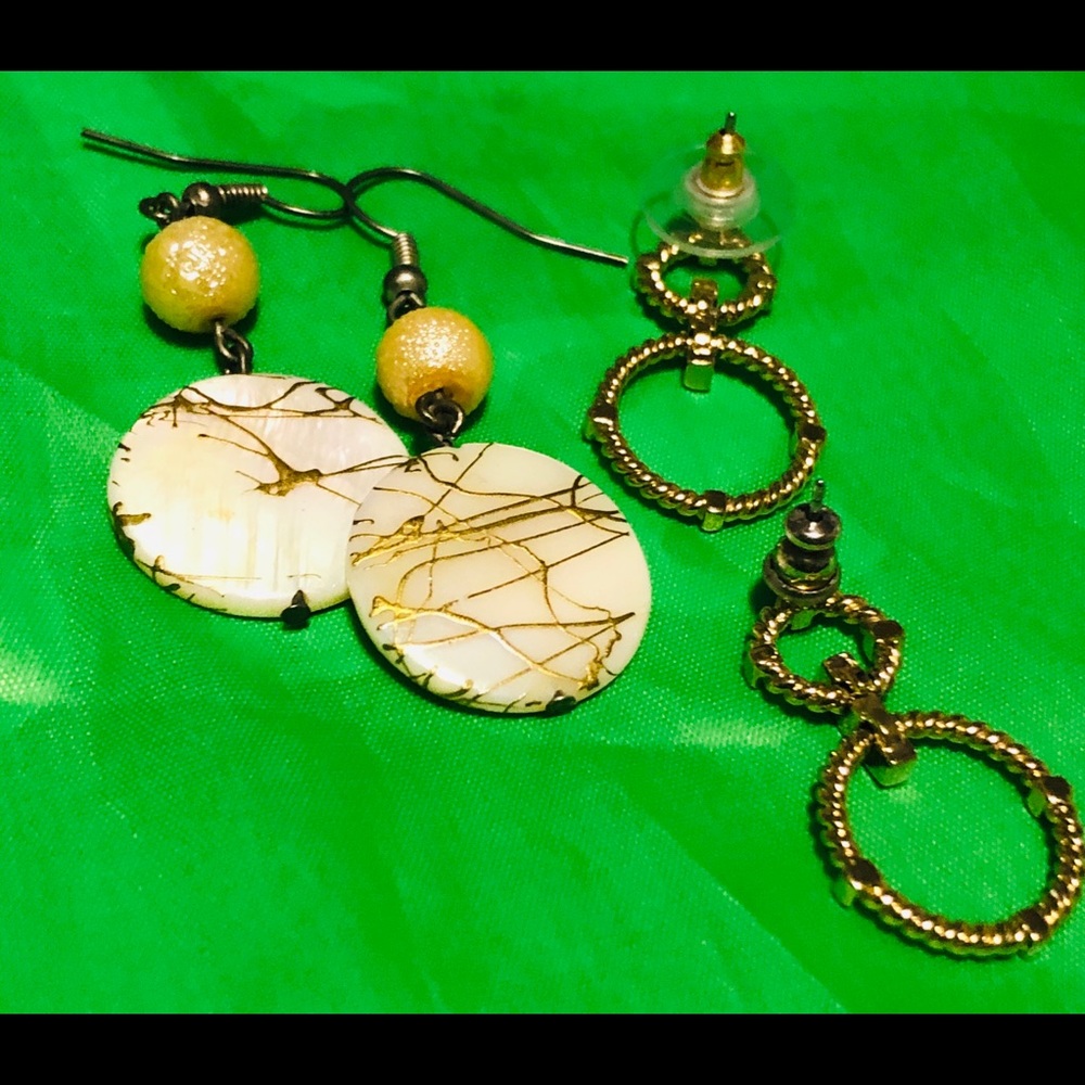 Used earrings 2 sets